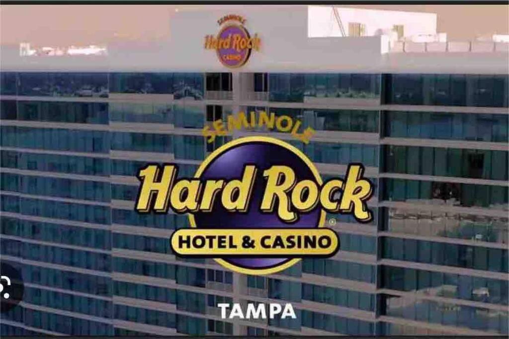 Minutes To Fairgrounds, Hard Rock, & Busch Gardens Villa Tampa Esterno foto